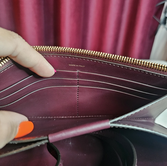 Burberry Hazelmere Burgundy Leather Wallet On Strap - Picture 3 of 5